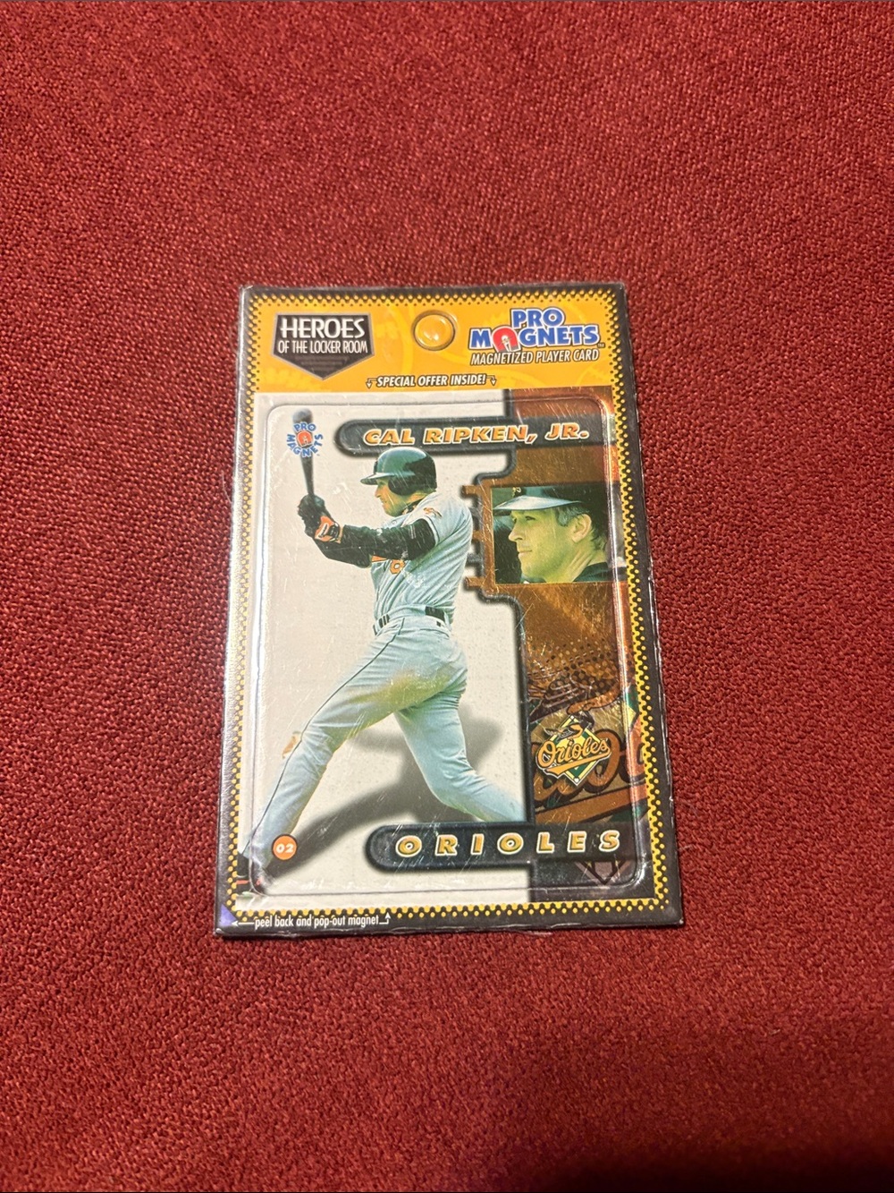 Cal Ripken Jr. Magnetized Player Card - Heroes of the Locker Room 1998 Crown Pro